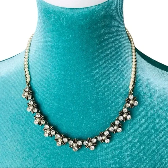 LOFT costume jewelry necklace with pearls and rhinestones - Picture 1 of 3